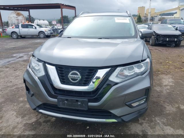 JN8AT2MT6JW487803 Nissan Rogue Sl