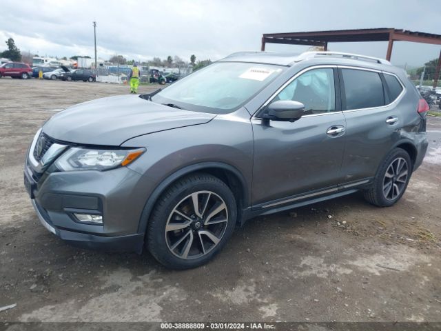 JN8AT2MT6JW487803 Nissan Rogue Sl