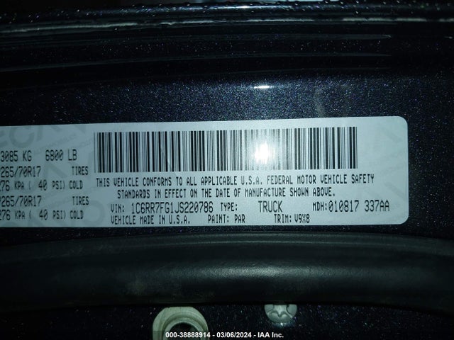 RAM 1500 Express Quad Cab 4x4 6'4 Box 2018 1C6RR7FG1JS220786 Image 9