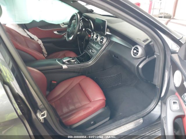55SWF4JB3GU116657 Mercedes-Benz C 300 Luxury/sport