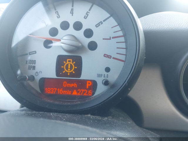 2011 MINI COOPER CLUBMAN WMWZF3C58BT188330 Photo 6