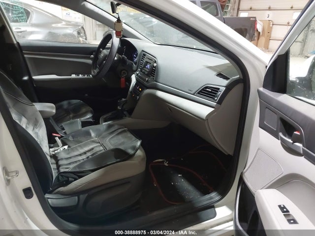 Hyundai ELANTRA SE 2017 5NPD74LF6HH125944 Image 5