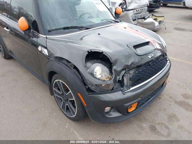 2013 MINI CLUBMAN WMWZG3C56DTY39521 Photo 5