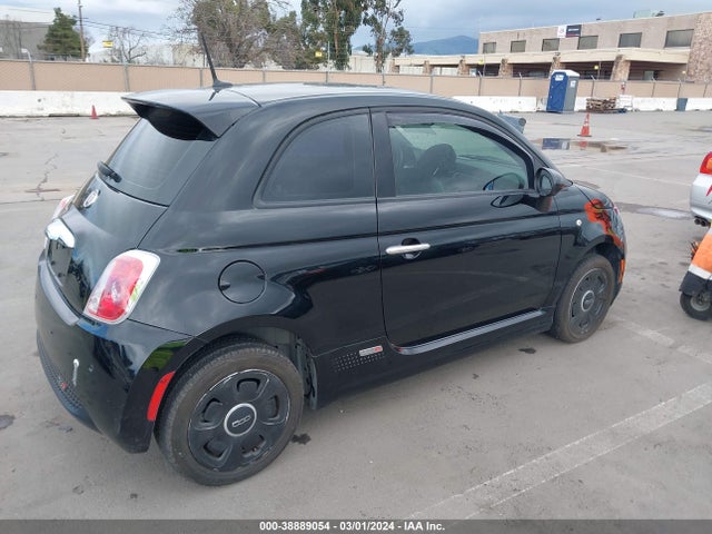 2015 FIAT 500E 3C3CFFGE2FT732730 Photo 3