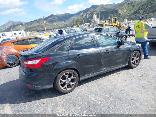 Ford FOCUS SE 2014 1FADP3F26EL109405 Image 4