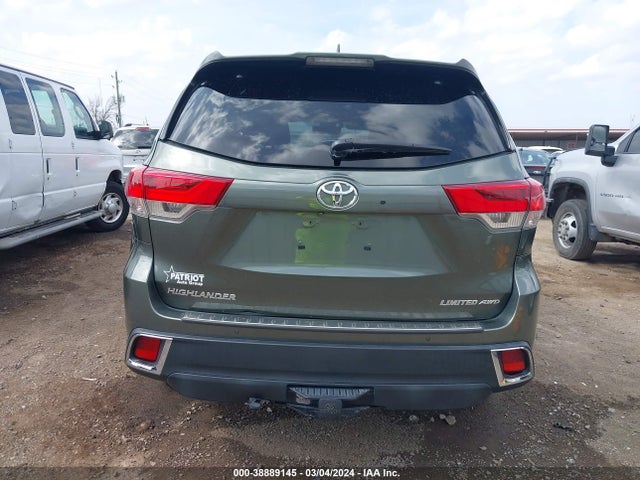 Toyota Highlander Limited Platinum 2018 5TDDZRFH1JS804072 Image 15