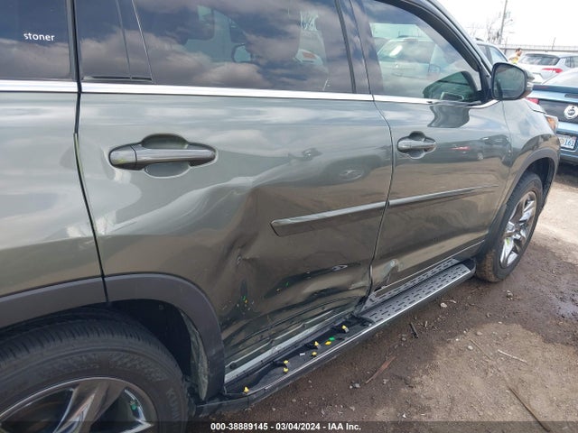 Toyota Highlander Limited Platinum 2018 5TDDZRFH1JS804072 Image 19