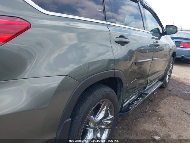 Toyota Highlander Limited Platinum 2018 5TDDZRFH1JS804072 Image 20