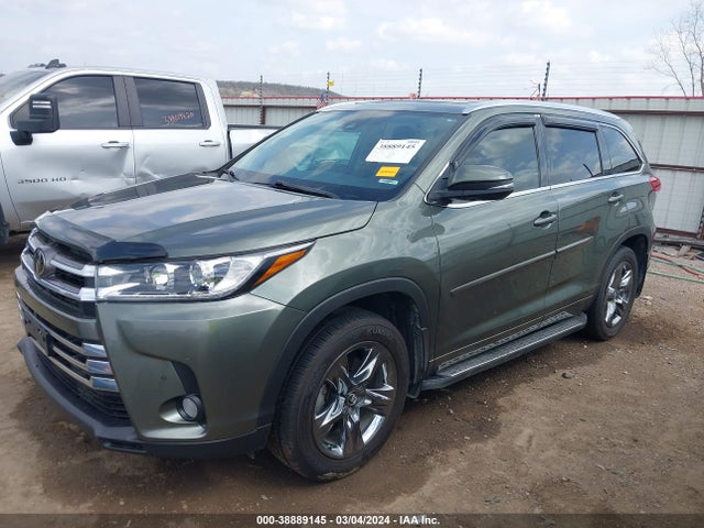 Toyota Highlander Limited Platinum 2018 5TDDZRFH1JS804072 Image 2