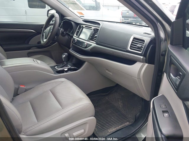 Toyota Highlander Limited Platinum 2018 5TDDZRFH1JS804072 Image 5