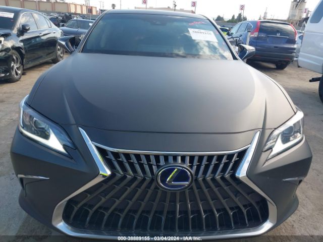 58ADA1C14NU017591 Lexus ES 300H