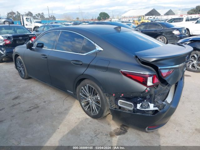 58ADA1C14NU017591 Lexus ES 300H