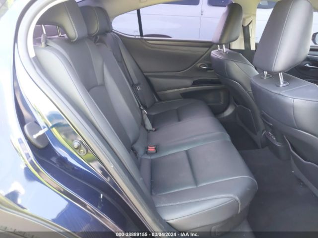 58ADA1C14NU017591 Lexus ES 300H