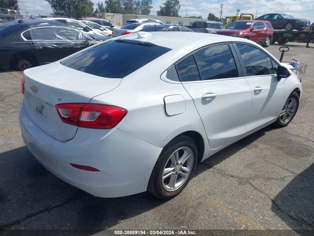 Chevrolet CRUZE LT 2018 1G1BE5SMXJ7177843 Image 4