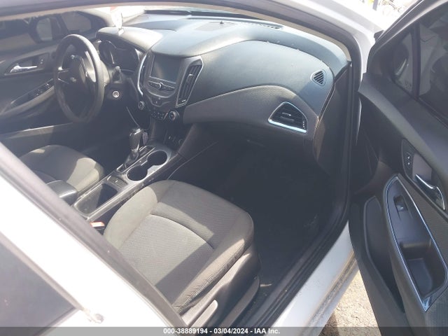 Chevrolet CRUZE LT 2018 1G1BE5SMXJ7177843 Image 5