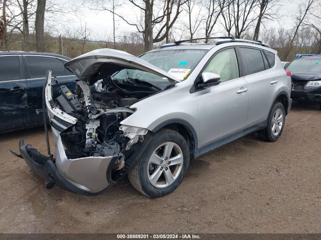 Toyota Rav4 Xle 2014 JTMRFREVXED049544 Image 2