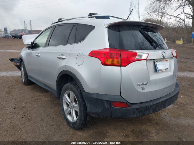 Toyota Rav4 Xle 2014 JTMRFREVXED049544 Image 3