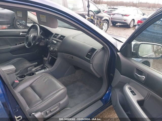 2004 HONDA ACCORD 3.0 EX VIN: 1HGCM66564A073172