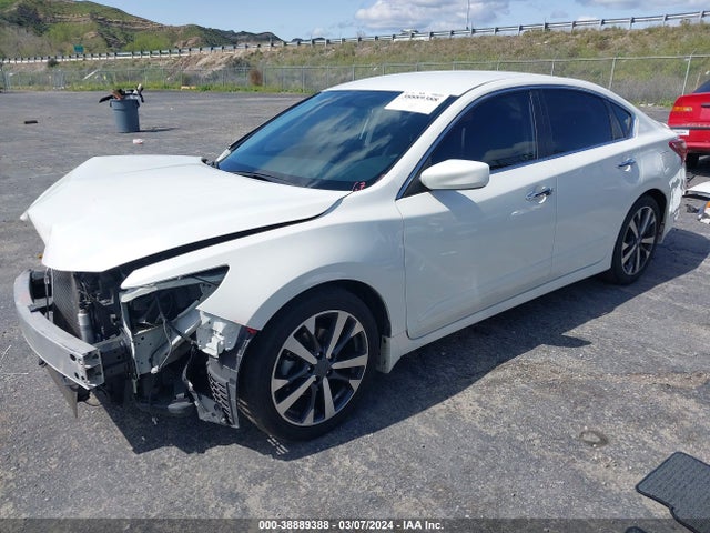 Nissan Altima 2.5 Sr 2017 1N4AL3AP4HC275900 Image 2