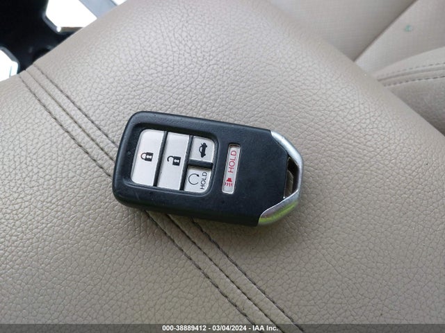 Honda Accord Touring 2016 1HGCR3F99GA010669 Image 11