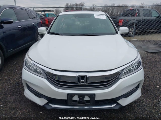 Honda Accord Touring 2016 1HGCR3F99GA010669 Image 12