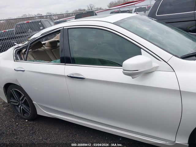 Honda Accord Touring 2016 1HGCR3F99GA010669 Image 13