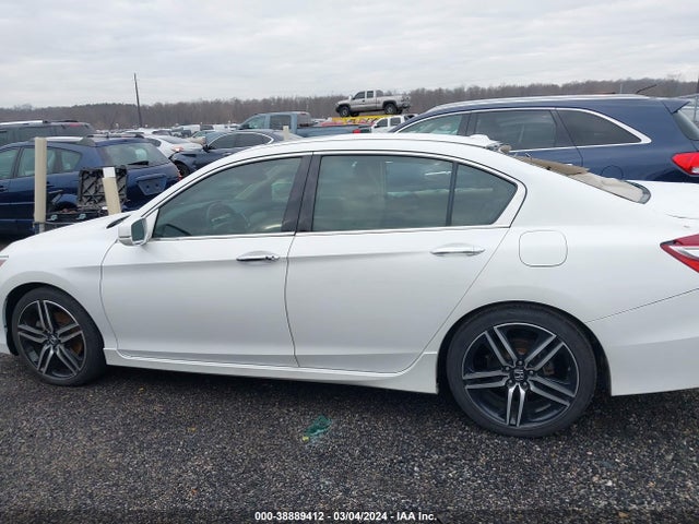 Honda Accord Touring 2016 1HGCR3F99GA010669 Image 14