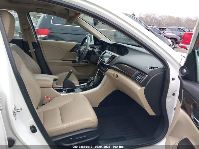 Honda Accord Touring 2016 1HGCR3F99GA010669 Image 5