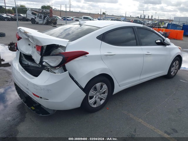 2016 HYUNDAI ELANTRA SE VIN: 5NPDH4AE4GH733239