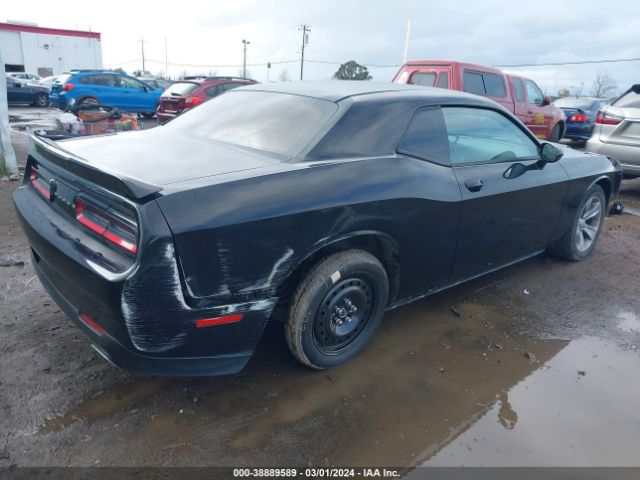 2C3CDZAG6GH317289 Dodge Challenger Sxt