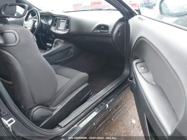 2C3CDZAG6GH317289 Dodge Challenger Sxt