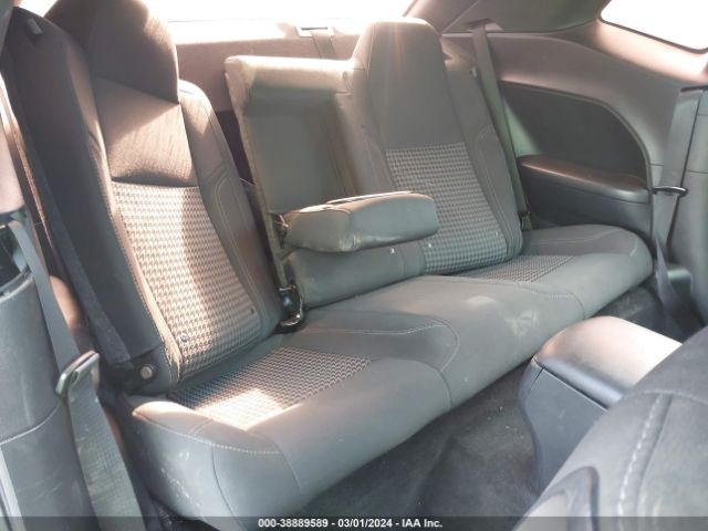 2C3CDZAG6GH317289 Dodge Challenger Sxt