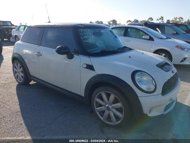 2010 MINI COOPER S WMWMF7C57ATZ72207 Photo 0