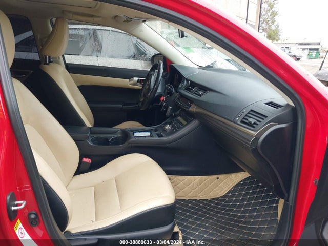 JTHKD5BH3E2177021 Lexus CT 200H