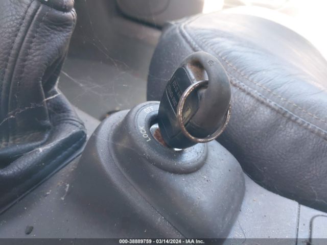 2003 SAAB 9-3 YS3DF75K737011021 Photo 10