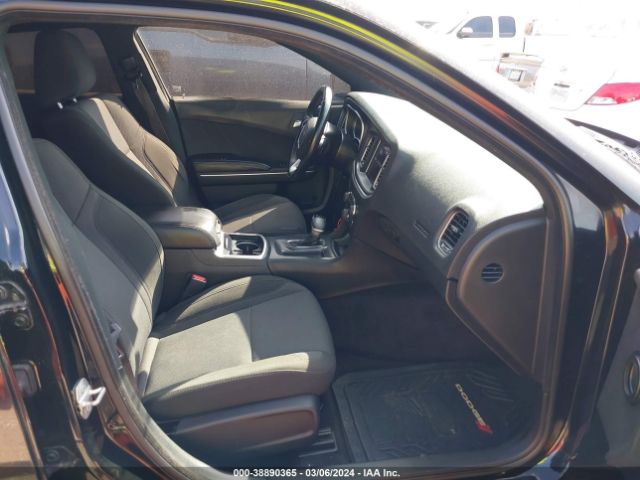 2C3CDXHGXJH176633 Dodge Charger Sxt Plus Rwd