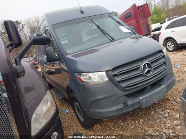 2019 WD4PF1CD7KP138894 main image