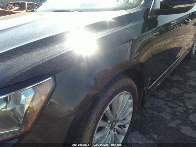 1VWBT7A39GC012848 Volkswagen Passat 1.8t Se