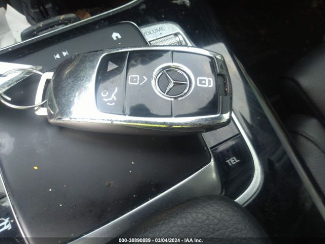 WDD3G4FBXKW021727 Mercedes-Benz A 220 4matic