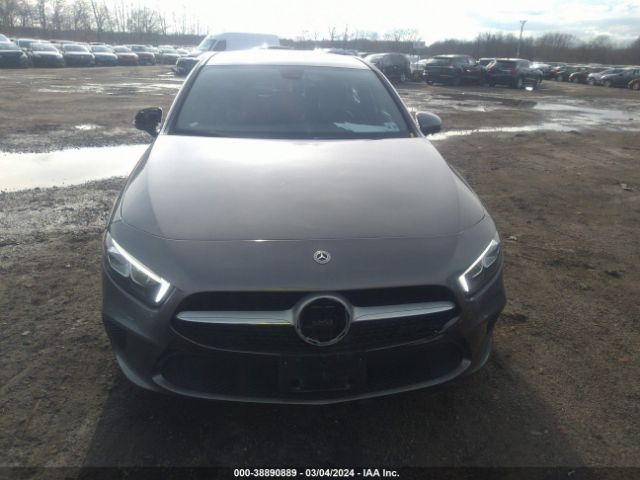 WDD3G4FBXKW021727 Mercedes-Benz A 220 4matic