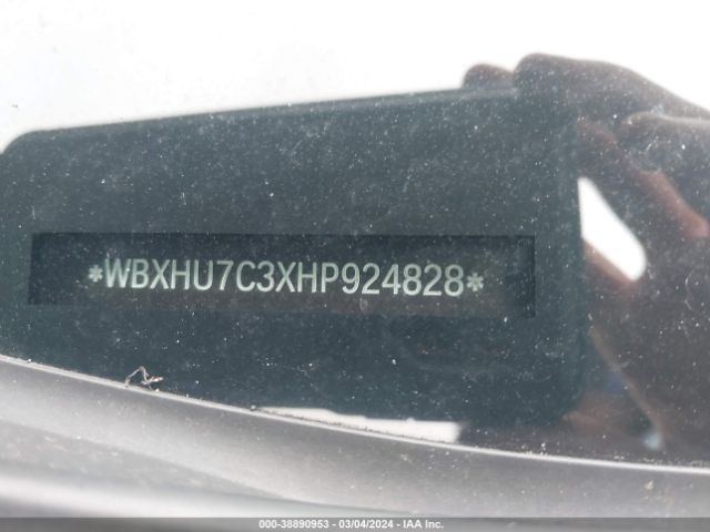 WBXHU7C3XHP924828 BMW X1 Sdrive28i
