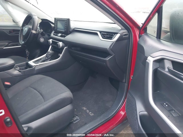Toyota RAV4 LE 2019 2T3H1RFV6KW045336 Image 5