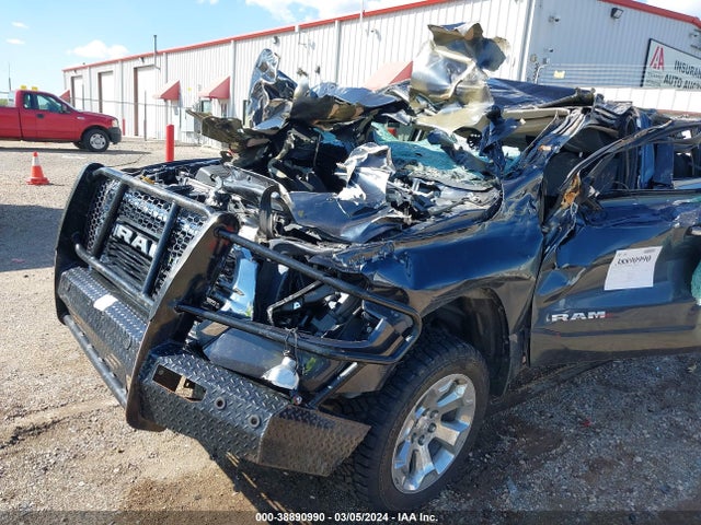 1C6SRFMT3LN222990 RAM 1500 Big Horn  4x4 6'4 Box