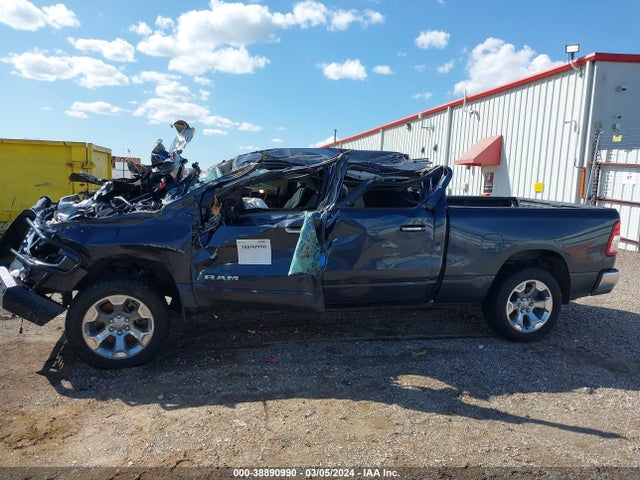 1C6SRFMT3LN222990 RAM 1500 Big Horn  4x4 6'4 Box
