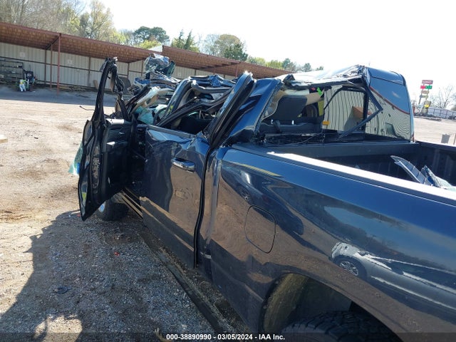 1C6SRFMT3LN222990 RAM 1500 Big Horn  4x4 6'4 Box