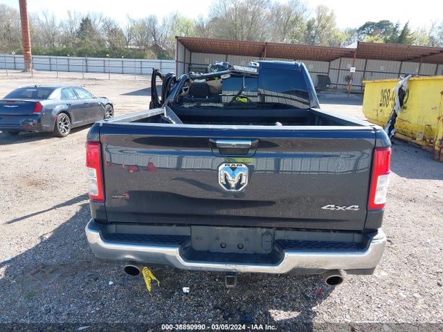 1C6SRFMT3LN222990 RAM 1500 Big Horn  4x4 6'4 Box