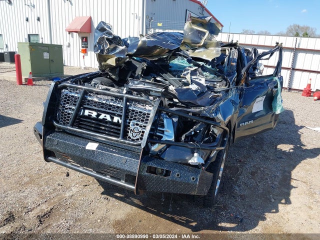 1C6SRFMT3LN222990 RAM 1500 Big Horn  4x4 6'4 Box