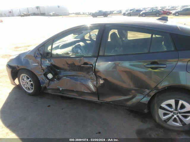 Toyota Prius Four 2016 JTDKARFUXG3515889 Image 6