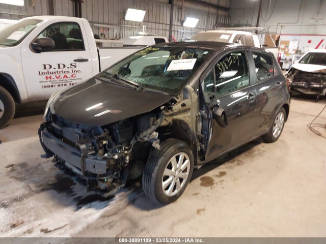 Toyota YARIS LE 2015 VNKKTUD36FA029718 Image 2