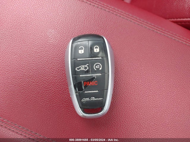 Alfa Romeo Giulia Rwd 2017 ZARFAEBN6H7544010 Image 11